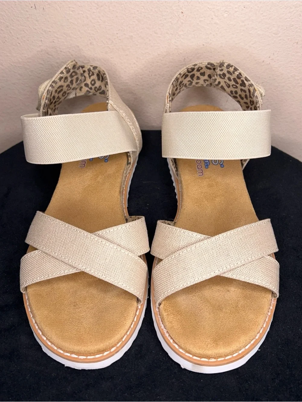 Size 6 Women’s Bobs Sandals Beige Tan Comfort Memory Foam Espadrilles